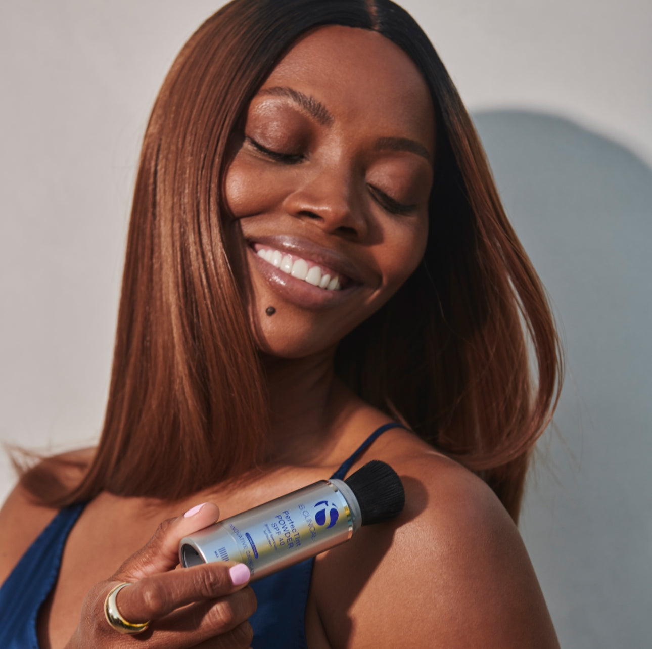 iS Clinical Perfectint Powder Spf 40